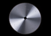 La circulaire en bois de coupe de précision scie des lames 305mm avec des astuces de Ceratizit