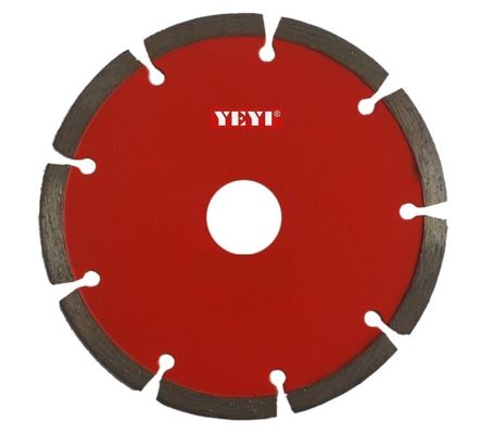Le diamant segmenté pressé à froid aggloméré scie des lames 105mm/4" coupe sèche