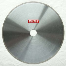 Le diamant aggloméré pressé chaud de 14 pouces scie le type continu de jante de lames, lame de coupe humide