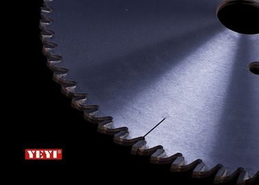 La circulaire en bois professionnelle de coupe scie les lames, 355mm pour couper le plastique, contreplaqué
