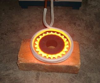 machine d'équipement de chauffage par induction du rendement élevé 100KW pour la vitesse éteignant, 360V-520V
