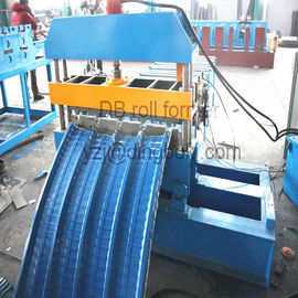 Panneau de toit arc Machine hydraulique de pliage pour le sertissage des feuilles ondulées formé