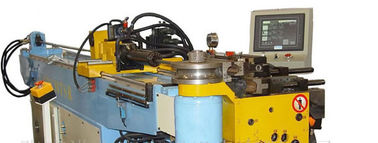 Machine à cintrer de tuyau de commande numérique par ordinateur avec des trous de poinçon sur le tuyau